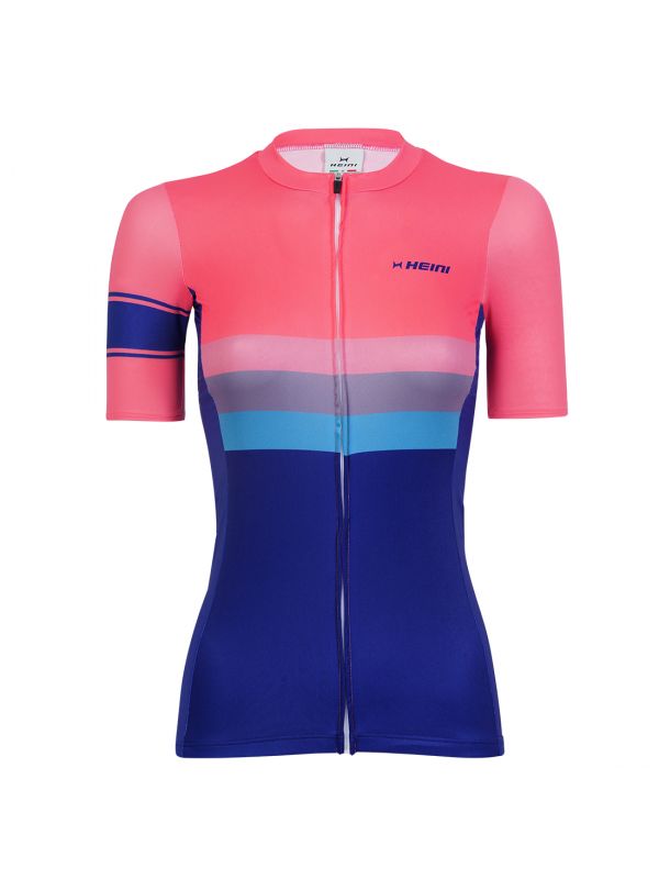 Order your premium women's cycling jersey today and experience the joy of cycling in uncompromised luxury.